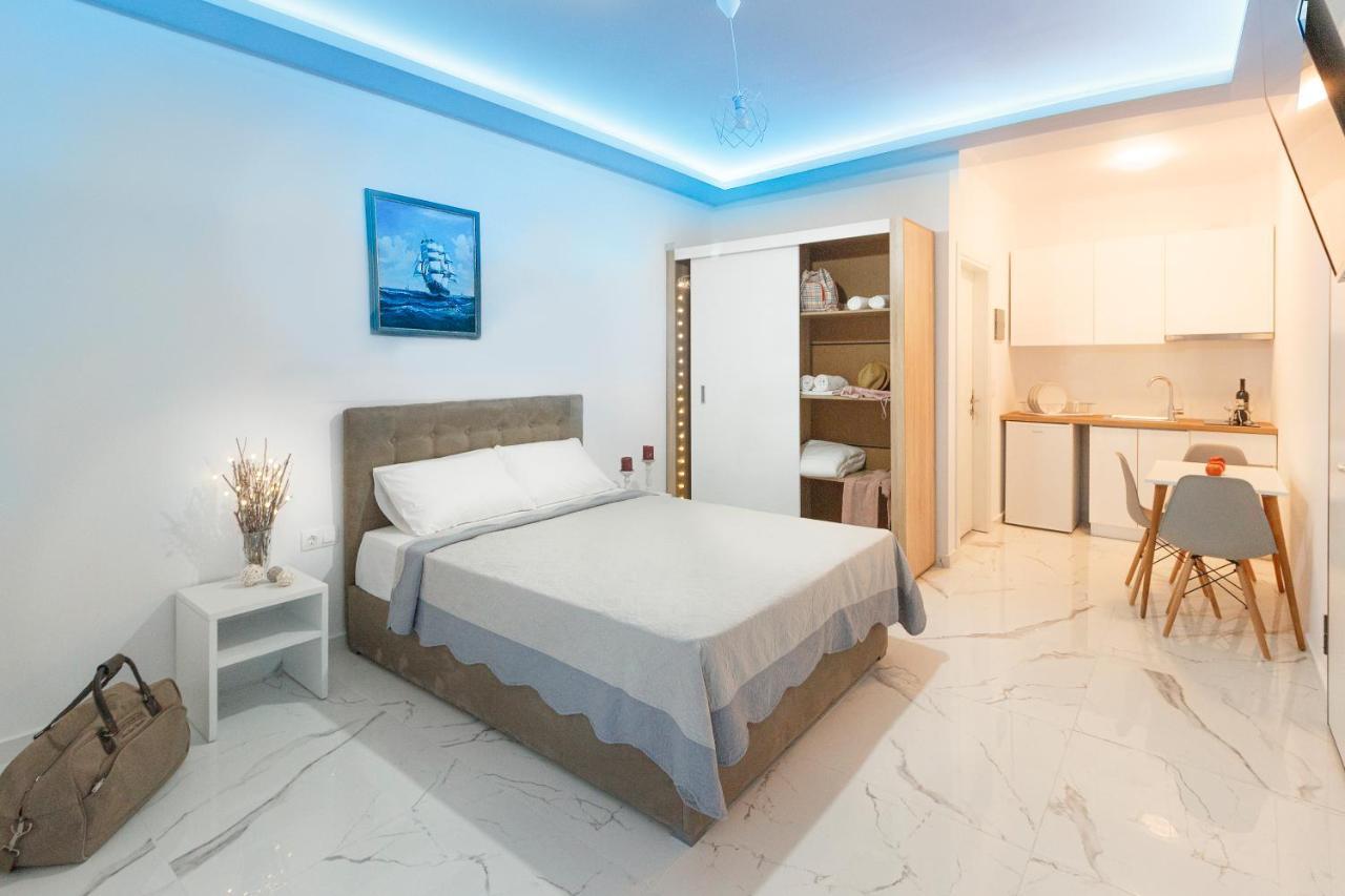 Nikogroup Plaza Apartment Polychrono Bagian luar foto