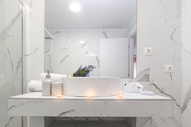 Nikogroup Plaza Apartment Polychrono Bagian luar foto