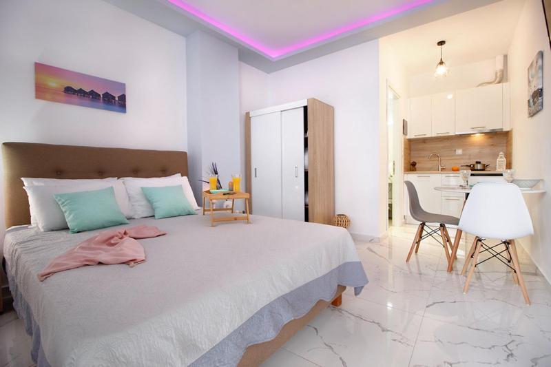 Nikogroup Plaza Apartment Polychrono Bagian luar foto