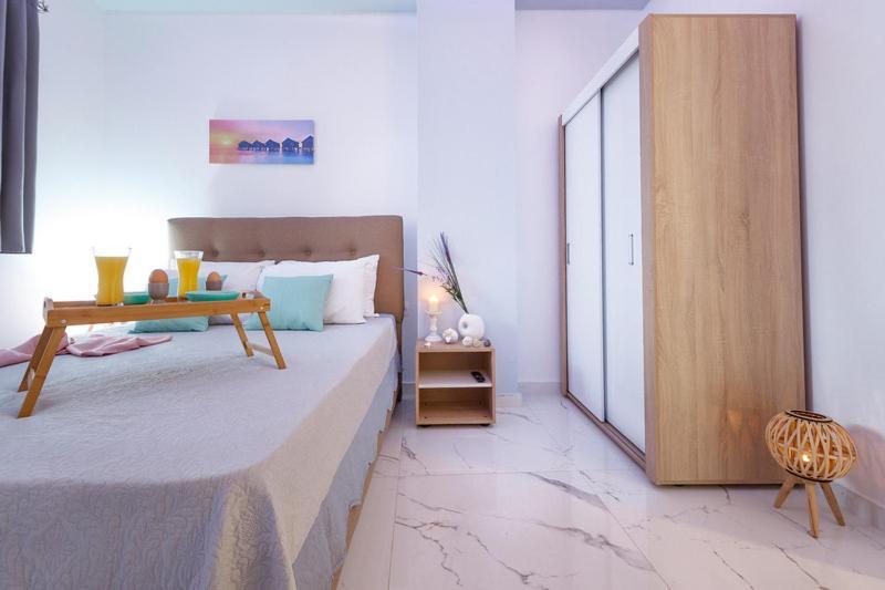 Nikogroup Plaza Apartment Polychrono Bagian luar foto